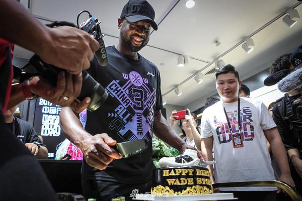 心態崩了！薩爾故意推人6犯離場 還被吹轉換犯規送波特1分