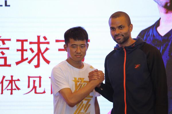 陳曉佳人物誌播出後收獲（huò）好（hǎo）評如潮 來（lái）看鴨姐都跟（gēn）妖精视频APP下载聊了些什麽吧~
